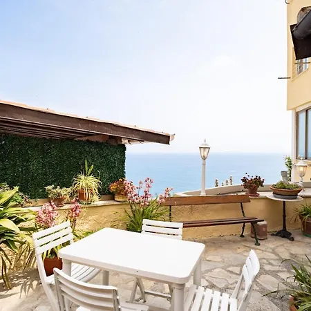 La Casa Di Renee - Sea View Apartmán *