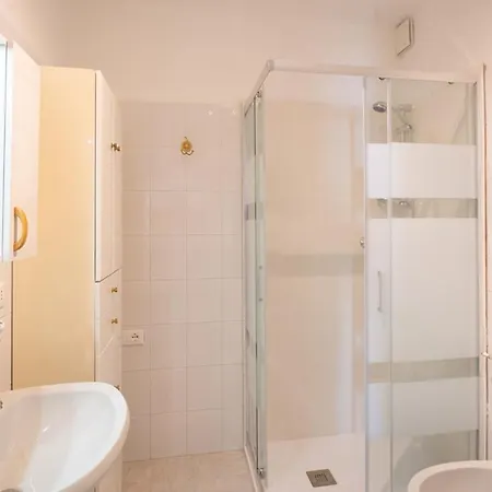 شقة La Casa Di Renee - Sea View غريمالدي